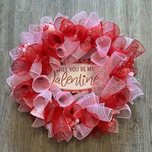 Handmade Wreath! Valentine's Day Theme! Great for door!